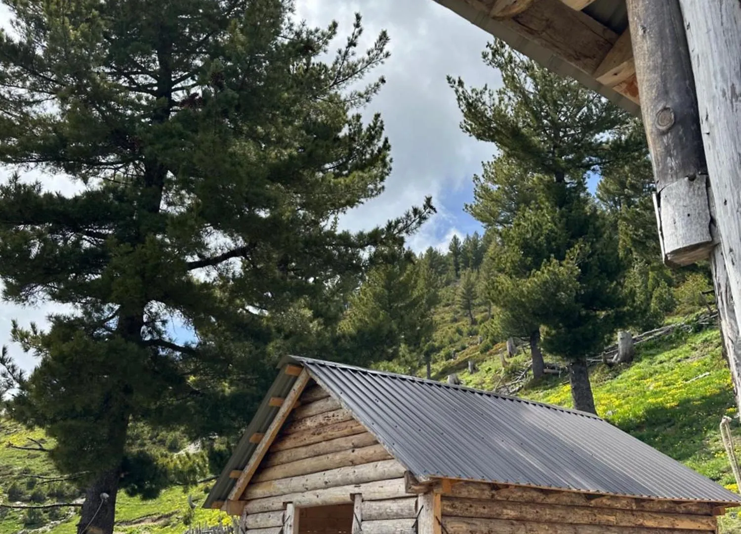 Domek alpejski Guest House Kolata View Tropoje